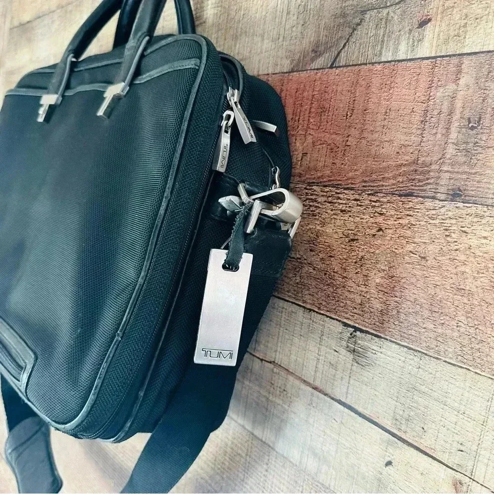 Tumi Elements Computer Laptop Briefcase